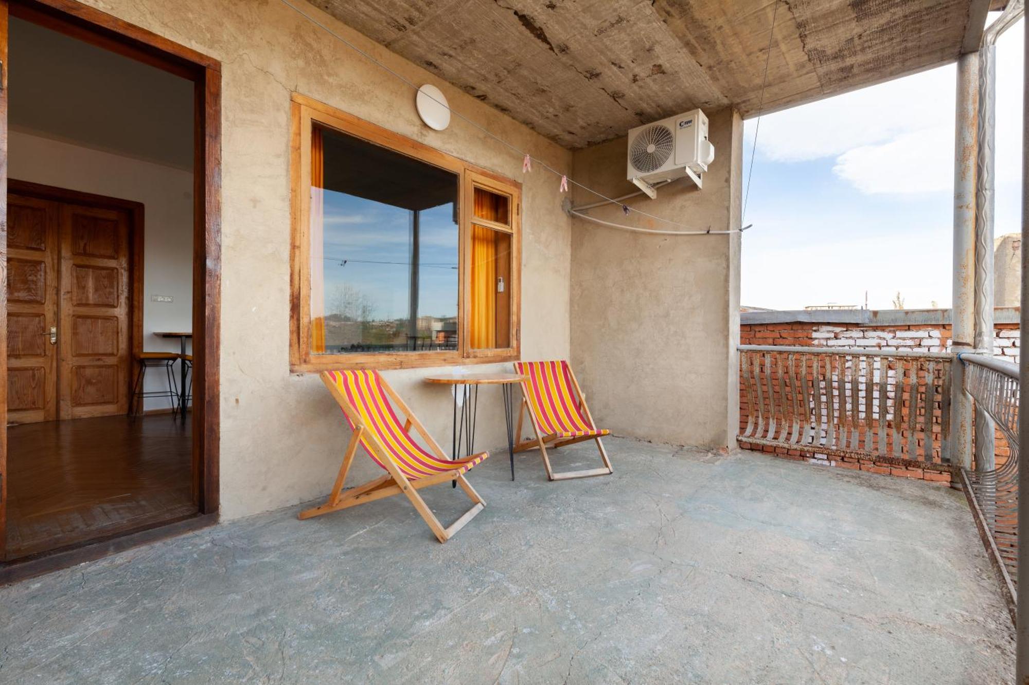 Stepin Garden Apartment Кутаиси Екстериор снимка