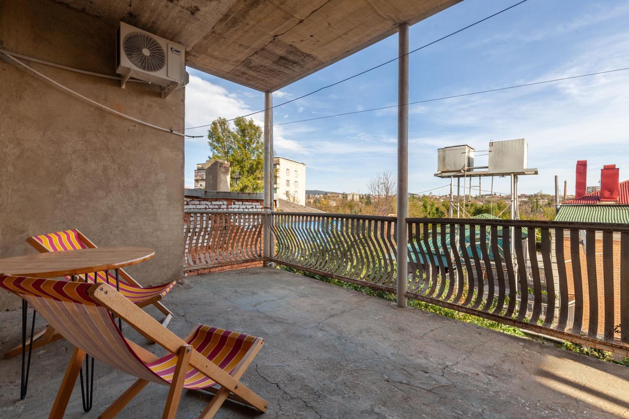 Stepin Garden Apartment Кутаиси Екстериор снимка