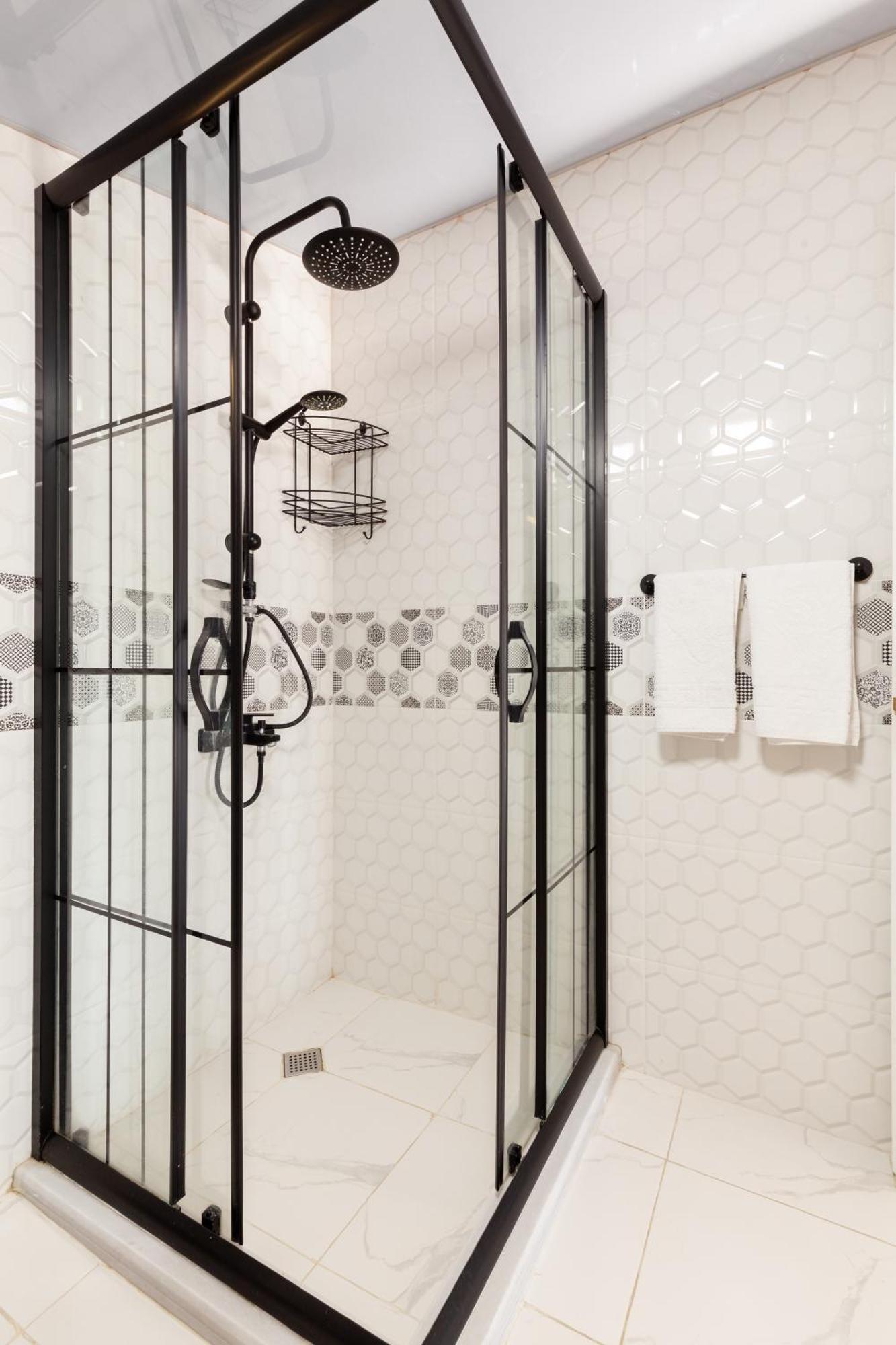 Stepin Garden Apartment Кутаиси Екстериор снимка